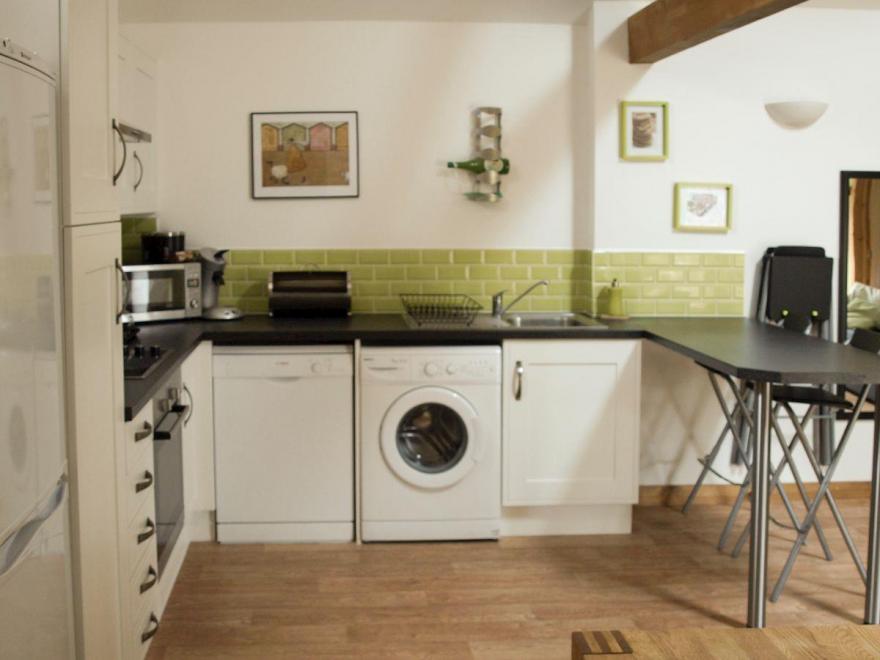 The Courtyard-UKC2188