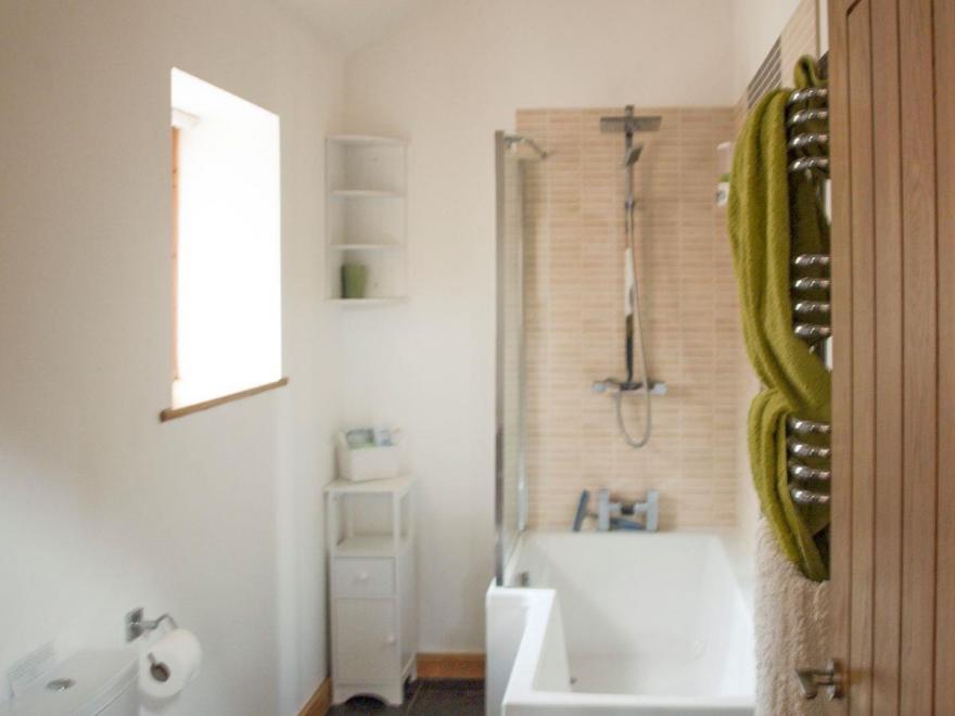 The Courtyard-UKC2188