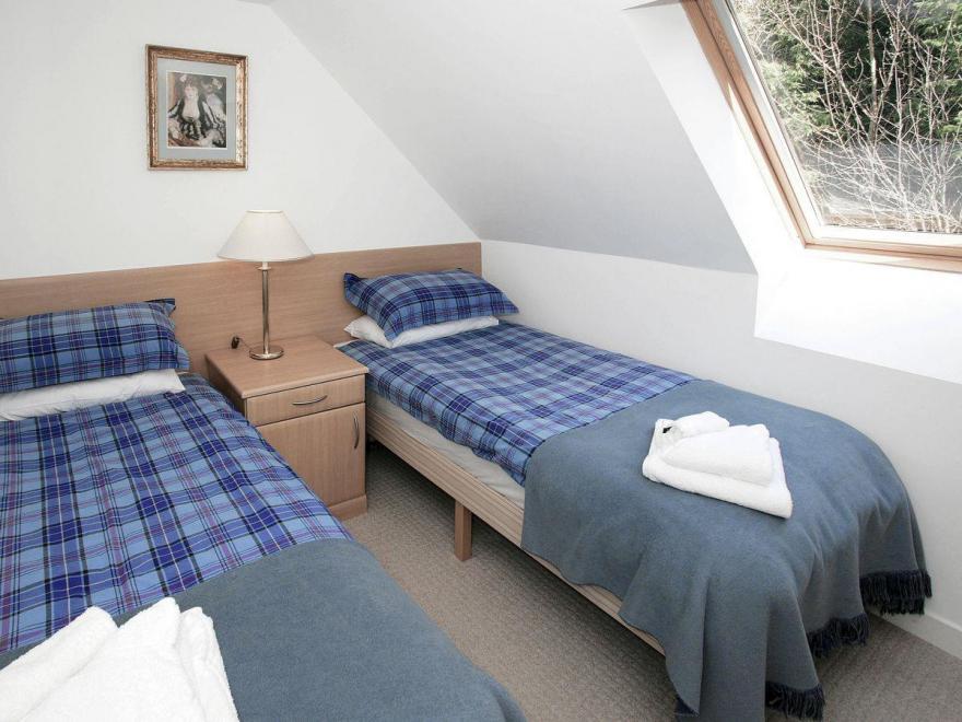 Pine Cottage- UK5503