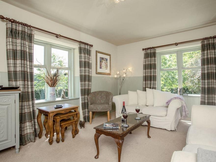 Avenue Cottage - UKC2428