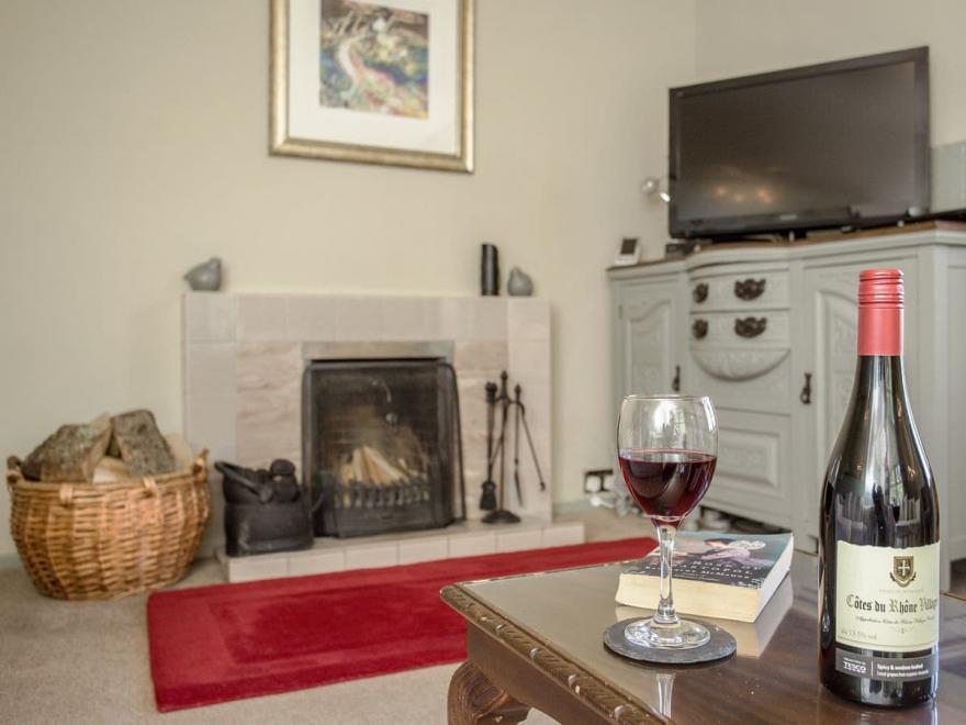 Avenue Cottage - UKC2428