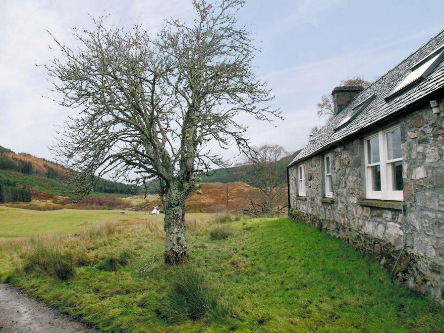 Glacour Studio Cottage