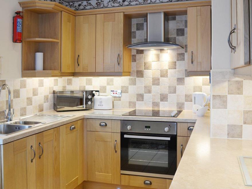 4 Eldin Hall Cottages