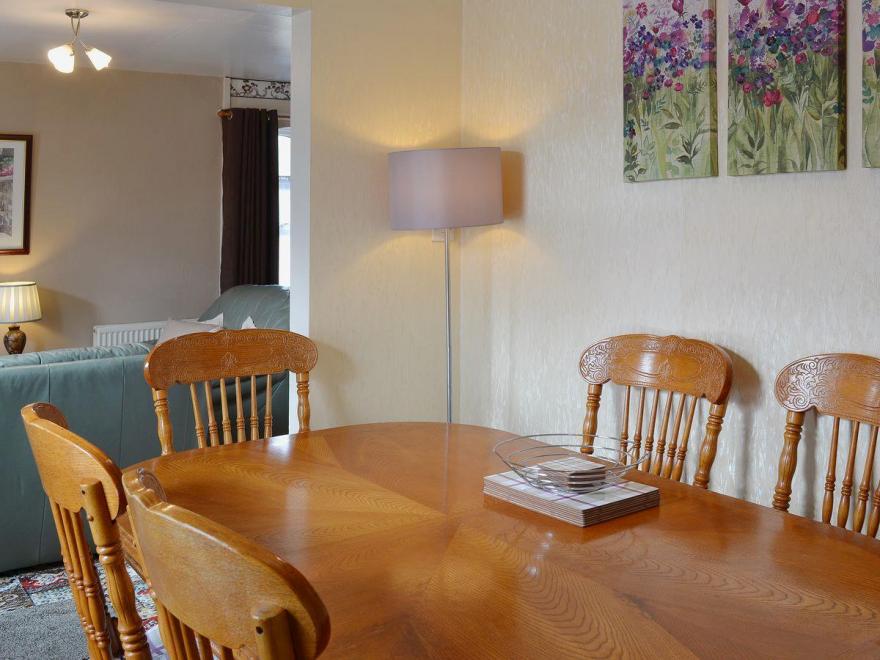 4 Eldin Hall Cottages