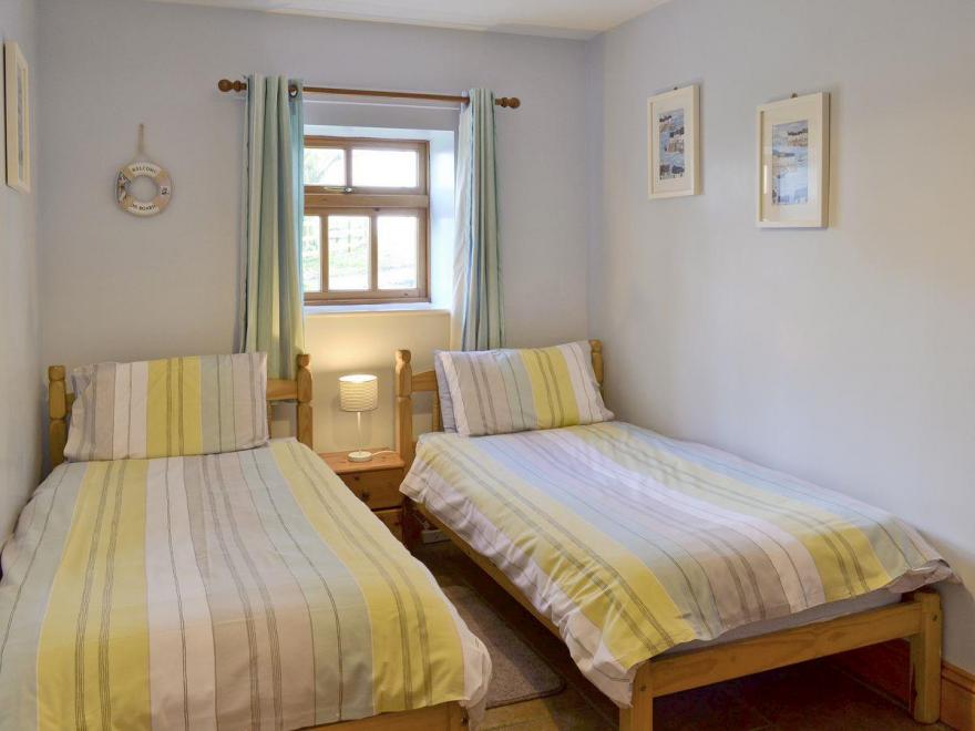 Illingworth Cottage - 23048