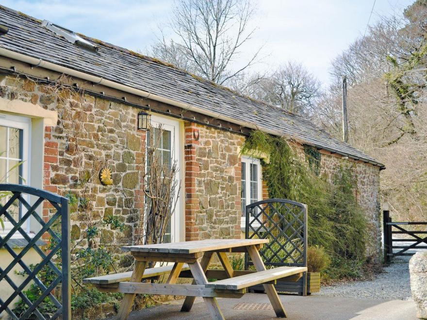 Ash Cottage - W42395