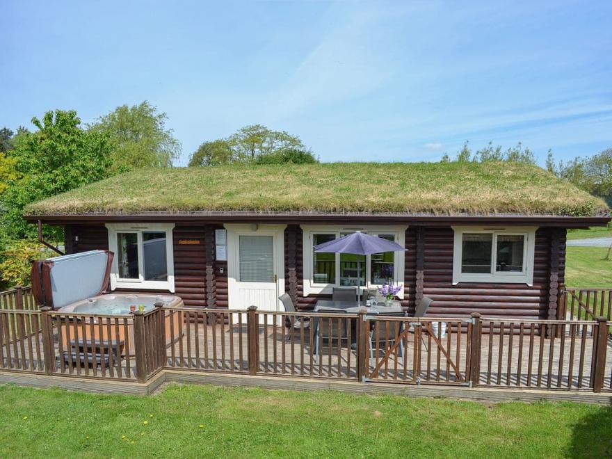 Pheasant Lodge-W43009