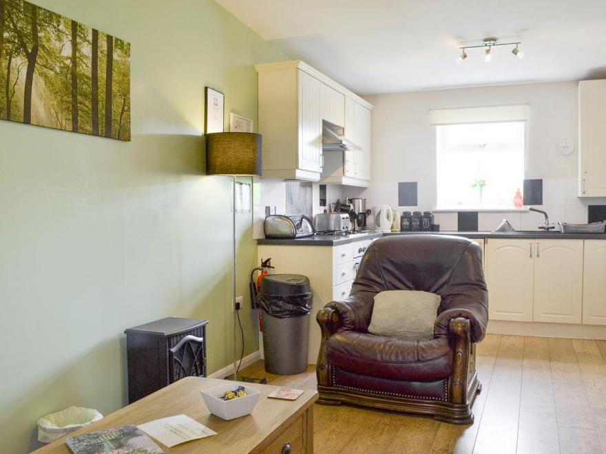 Snowdrop Cottage - W43121