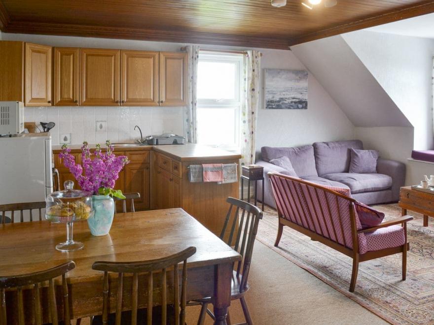 Wildrose Penthouse - W44290