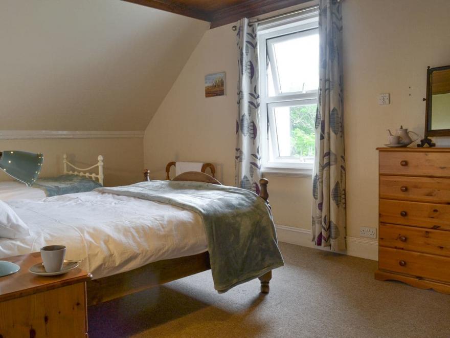 Wildrose Penthouse - W44290