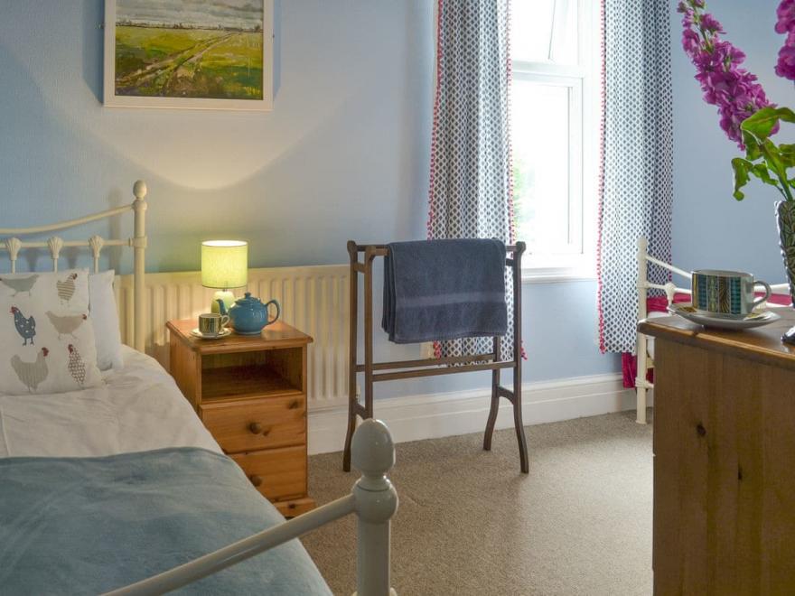 Honeysuckle - W44294