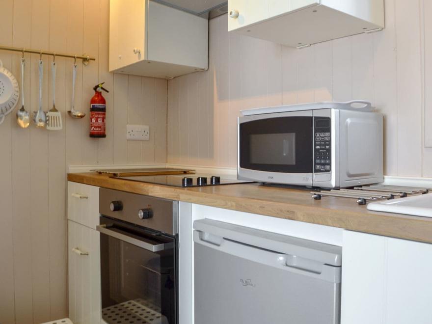 Crown Courtyard Cottage