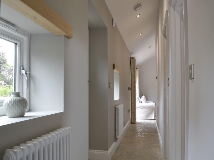 The Stables - UK4142