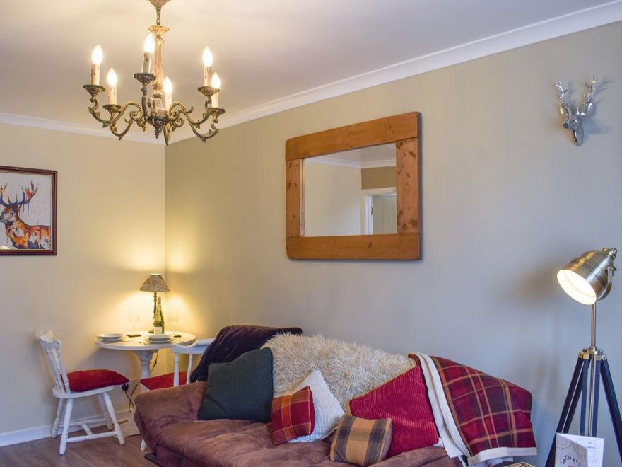 123V Tillicoultry Holiday Let