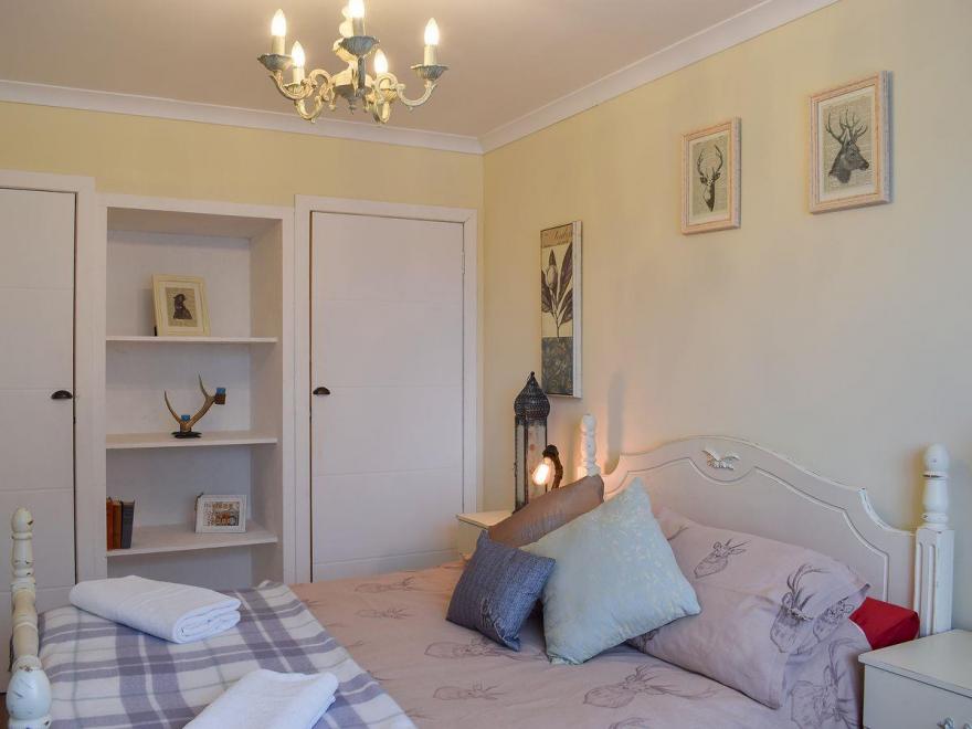 123V Tillicoultry Holiday Let