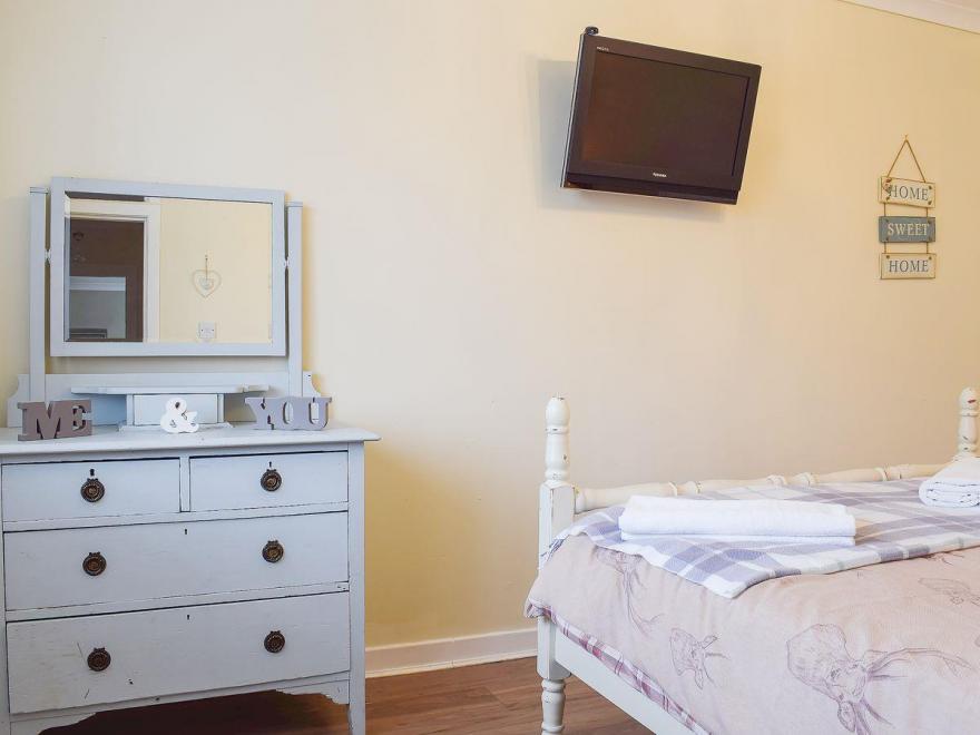 123V Tillicoultry Holiday Let