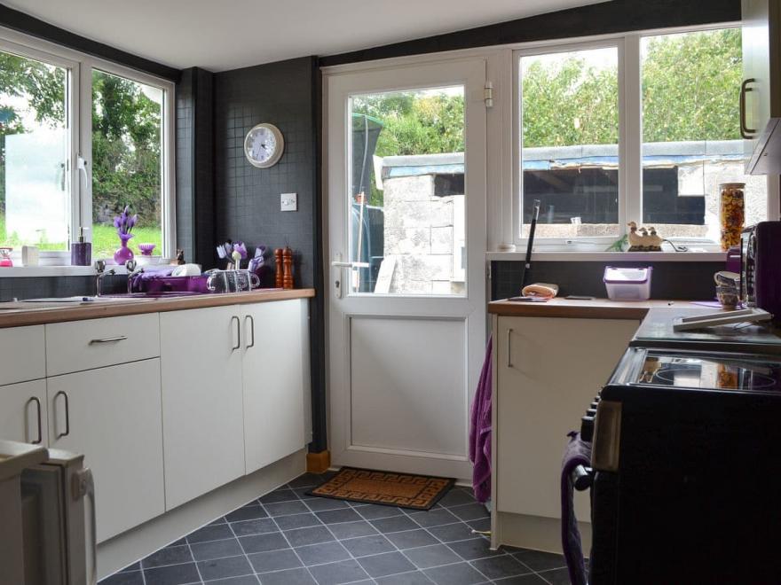 Ty Newydd Green cottage