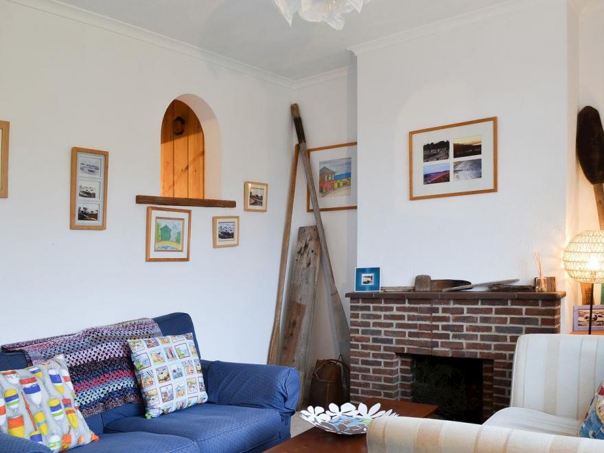 Solent Sea View Coastguard Cottage