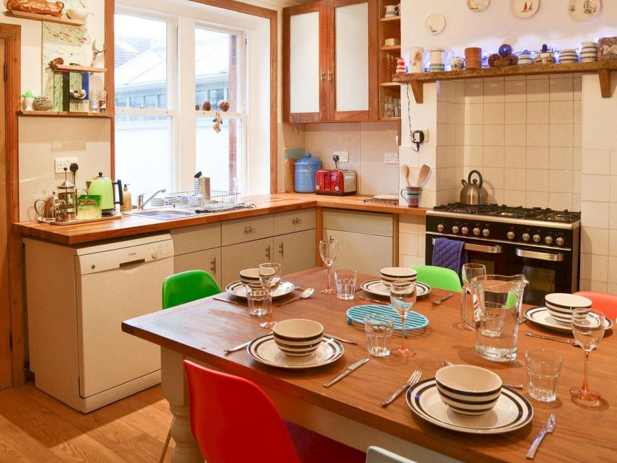 Solent Sea View Coastguard Cottage