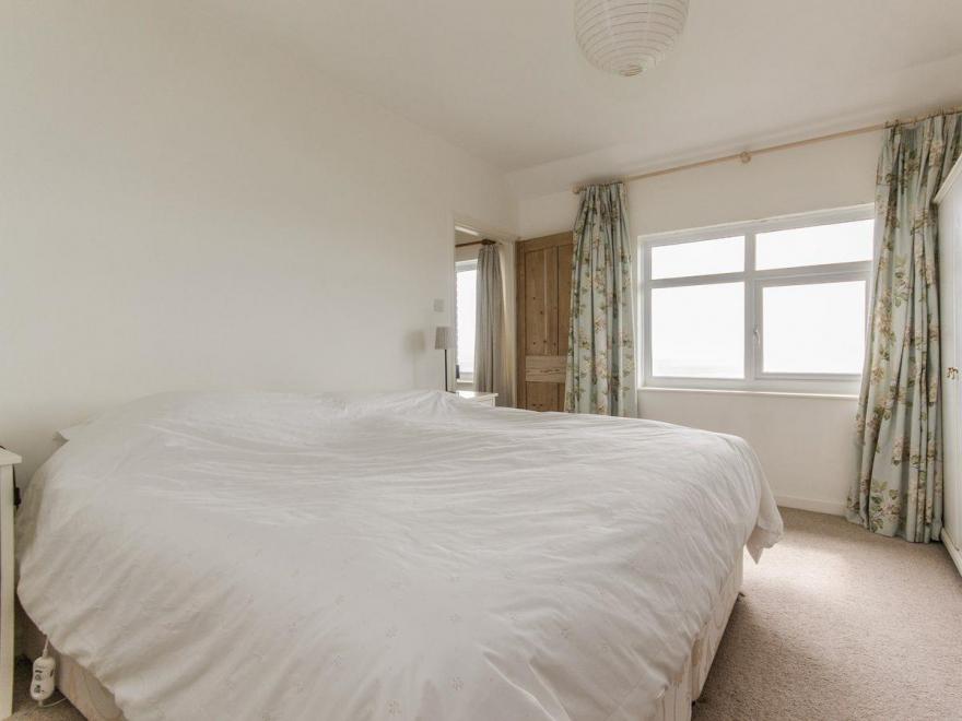 7 Coastguard Cottage