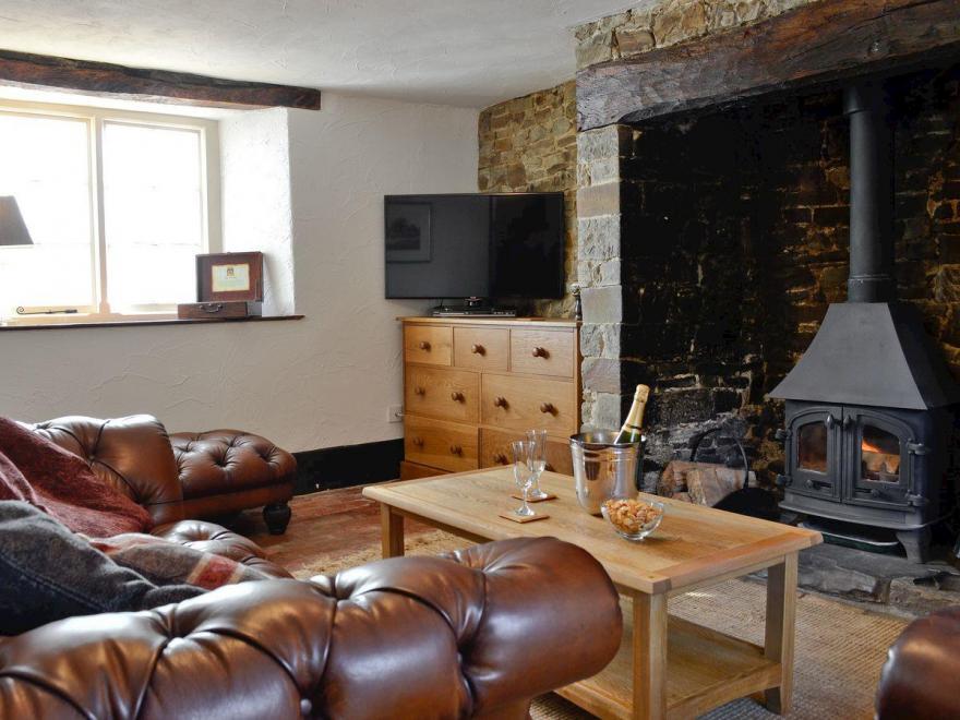 Tythecombe Lake Cottage