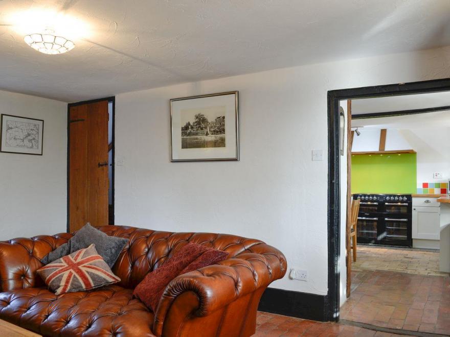 Tythecombe Lake Cottage