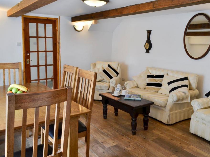 Knotty Corner Cottage