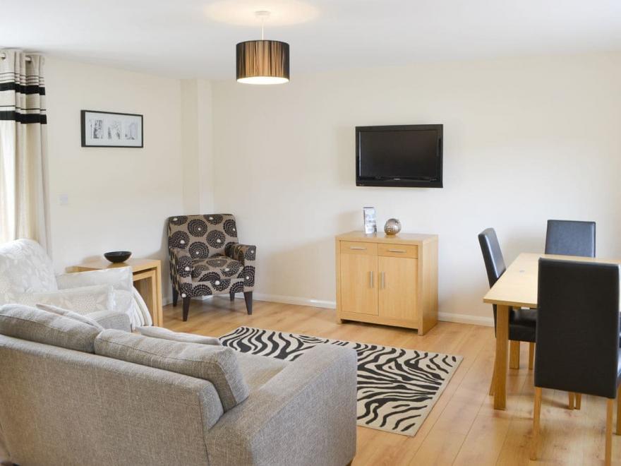 Three Gorgeous Girls Cottage