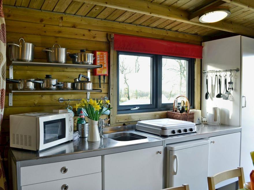 Kestrel Cabin - UK1246