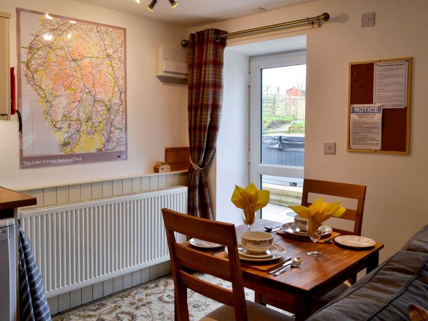 Farmhouse Cottage - UK1285