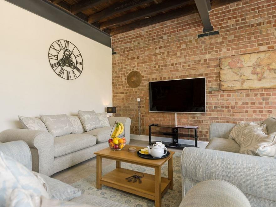 Church View - UKC2302