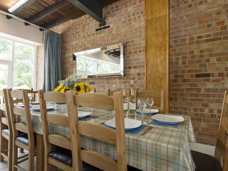 Church View - UKC2302