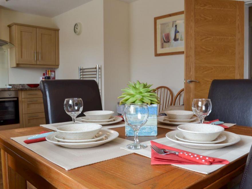 Skylark  View - UK4128