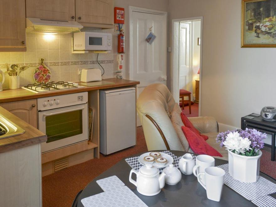 Apt 1 Barton - UKC2712