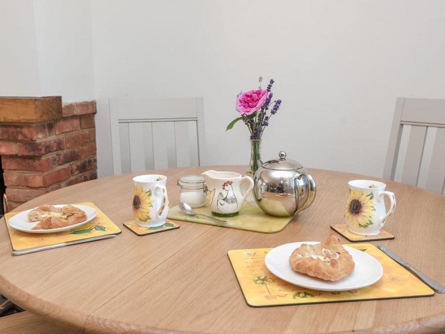 Stable Cottage - UKC2761