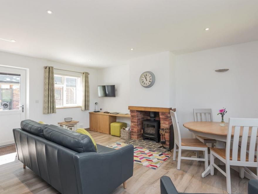 Stable Cottage - UKC2761