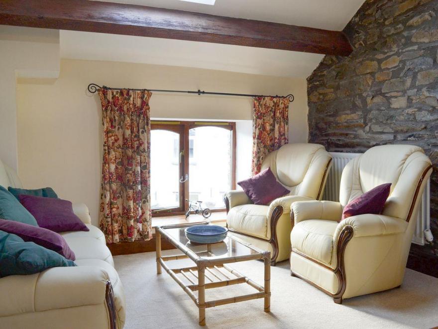 The Hayloft - UK1217