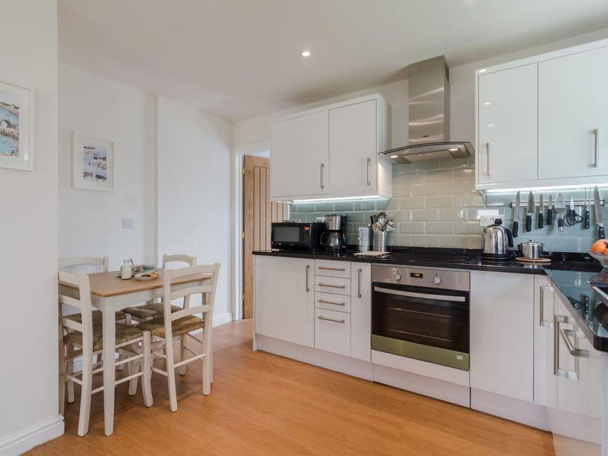 Coachman's Cottage - UKC2773