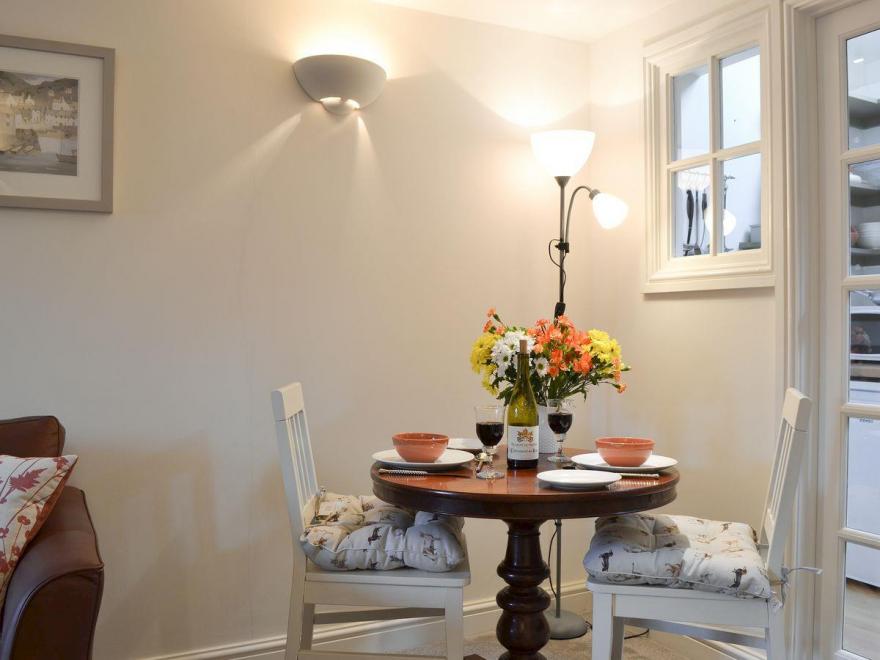 Rubi Roy Cottage - UKC2810