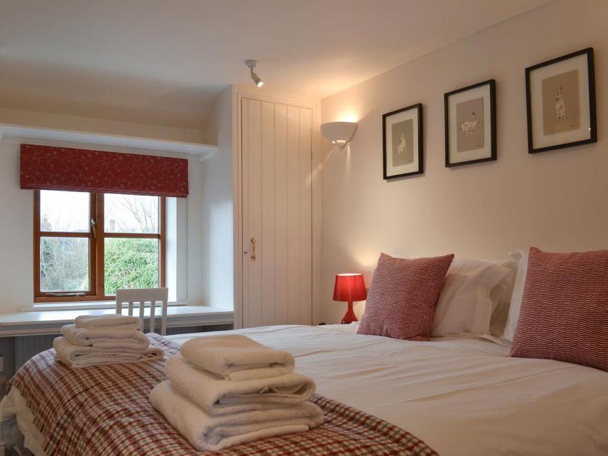 Rubi Roy Cottage - UKC2810