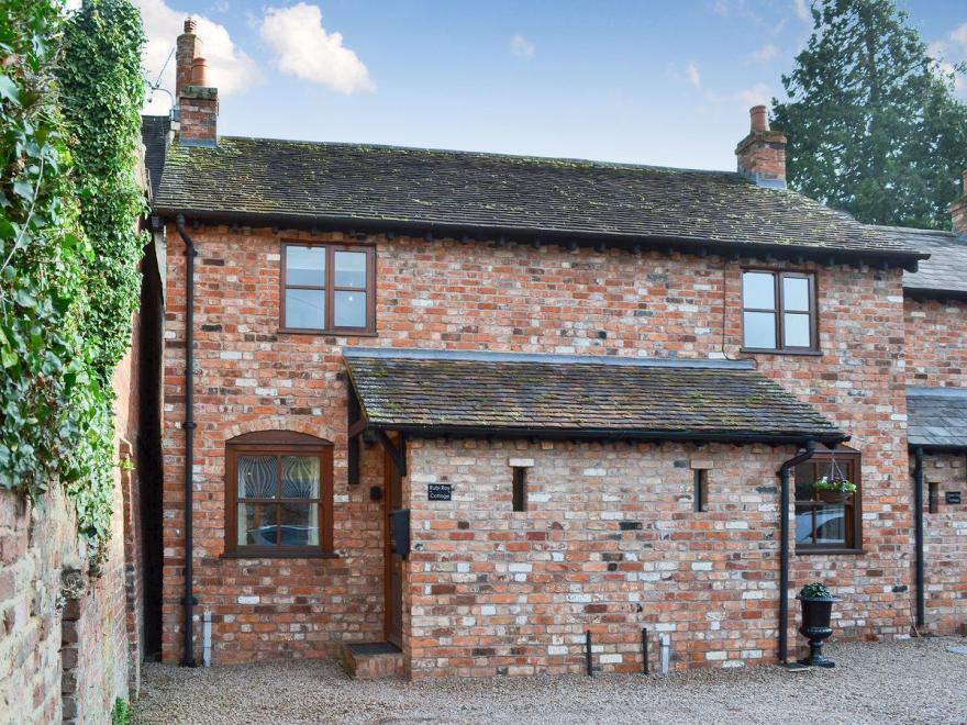 Rubi Roy Cottage - UKC2810