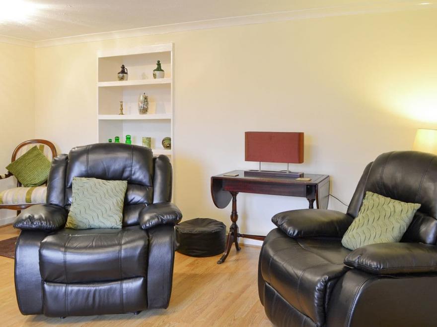 Sylvan Cottage - UK5675