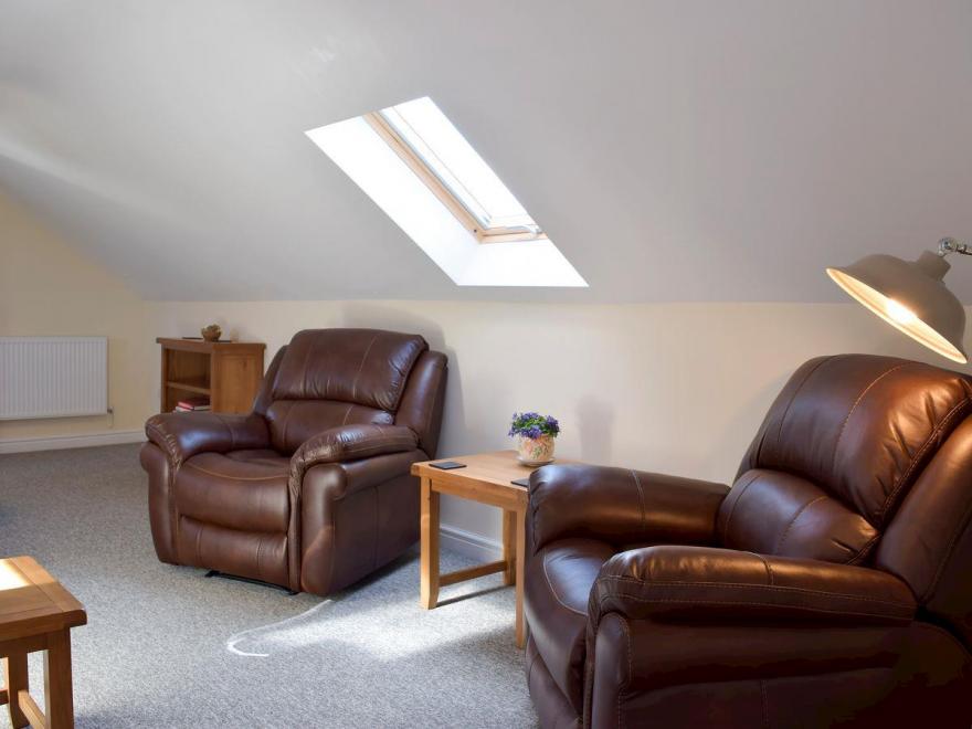 Meadow View - UK6574