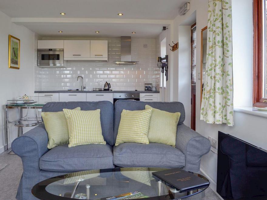 Ruardean Studio - UKC3033