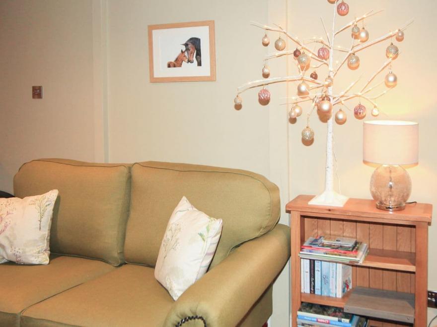 Charlies Stable - UK2439