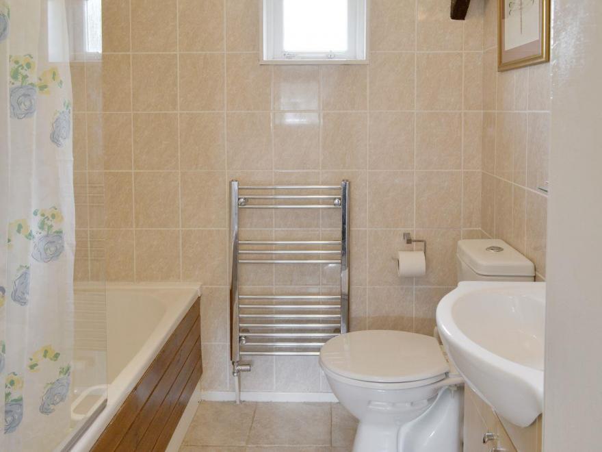 Gardeners Cottage - UKC3129