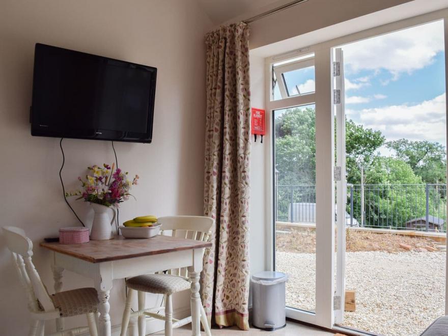 Bakers Den - UKC3195