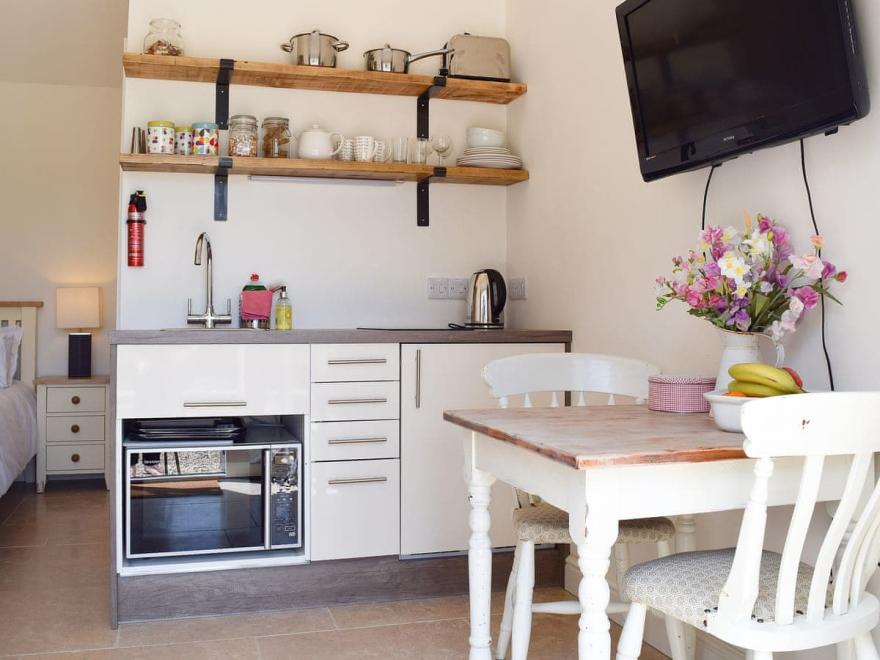 Bakers Den - UKC3195