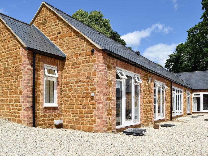 Bakers Den - UKC3195