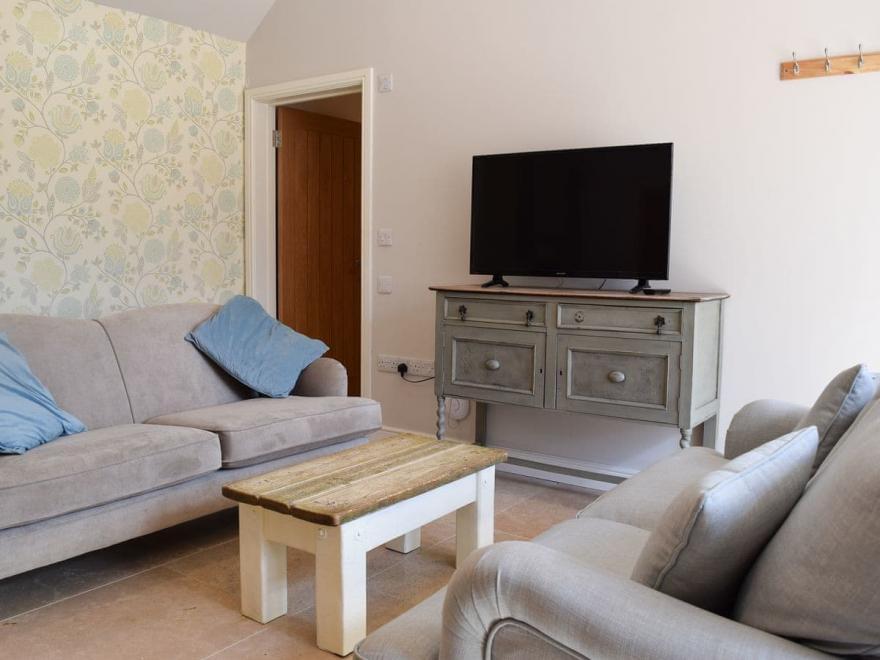 Forager's Cottage - UKC3197